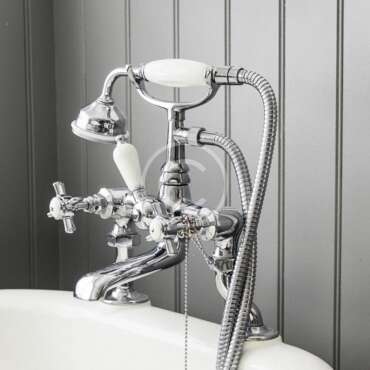 Trending bathroom styles for small flats